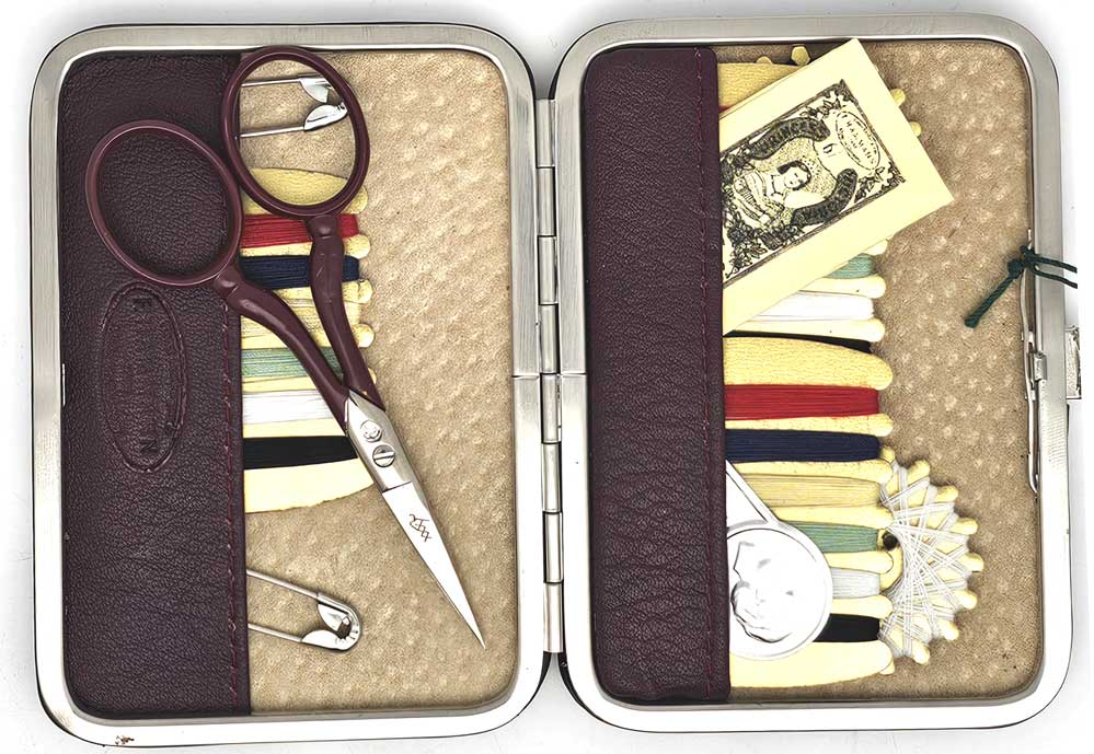 DOVO Sewing case leather bordeaux  with scissors